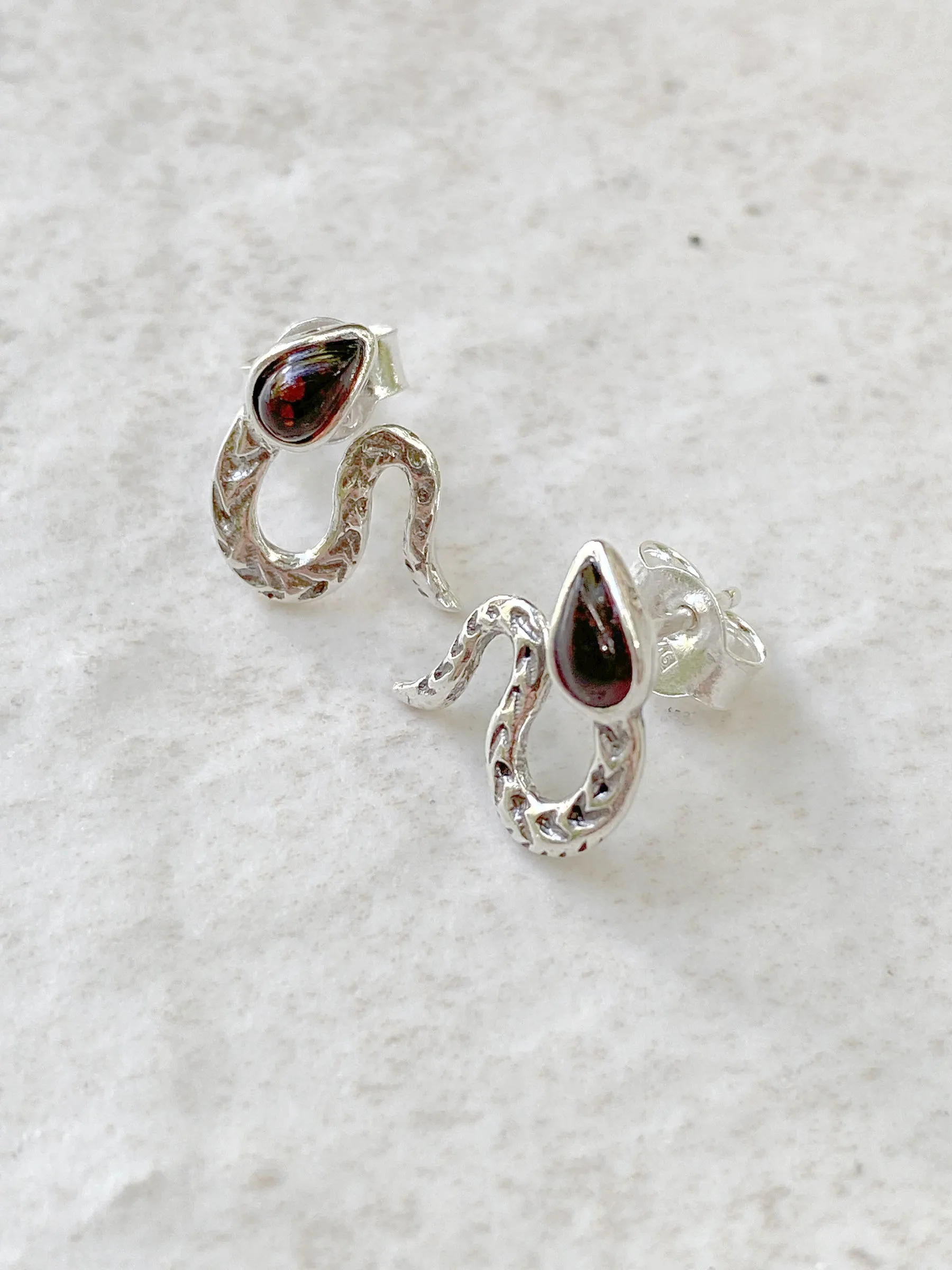 Cognac Amber Snake Posts